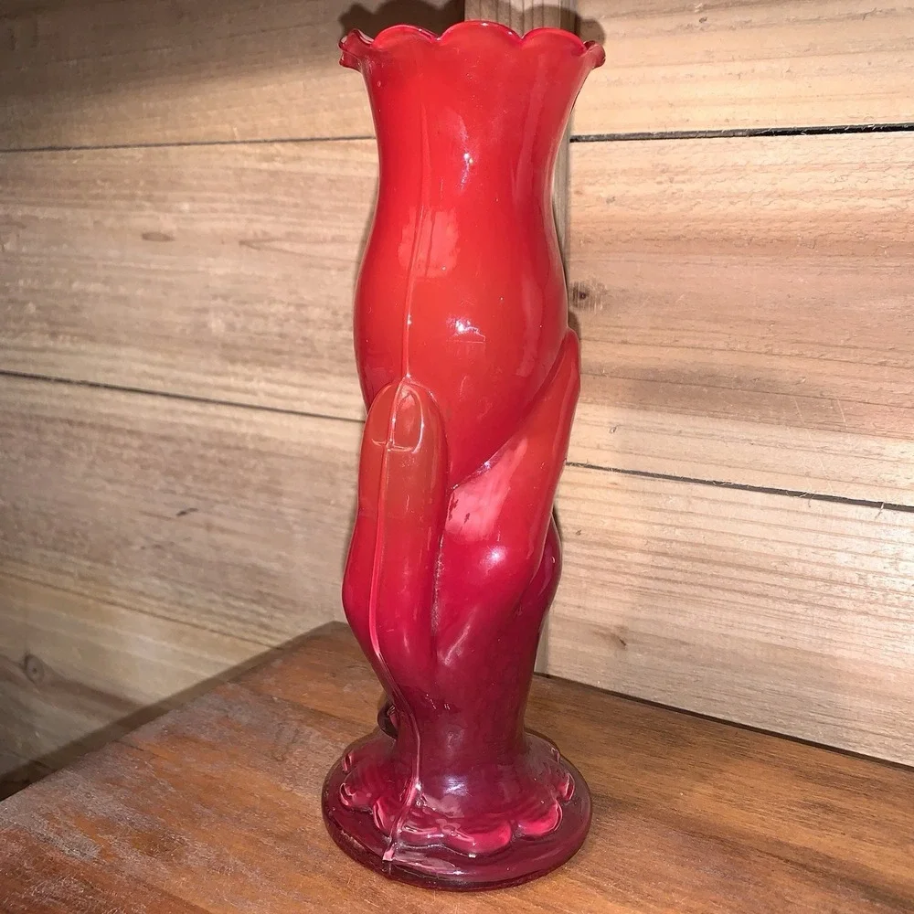 VTG Hand Holding Vase Red Glass Taiwan Republic Of China 8.75